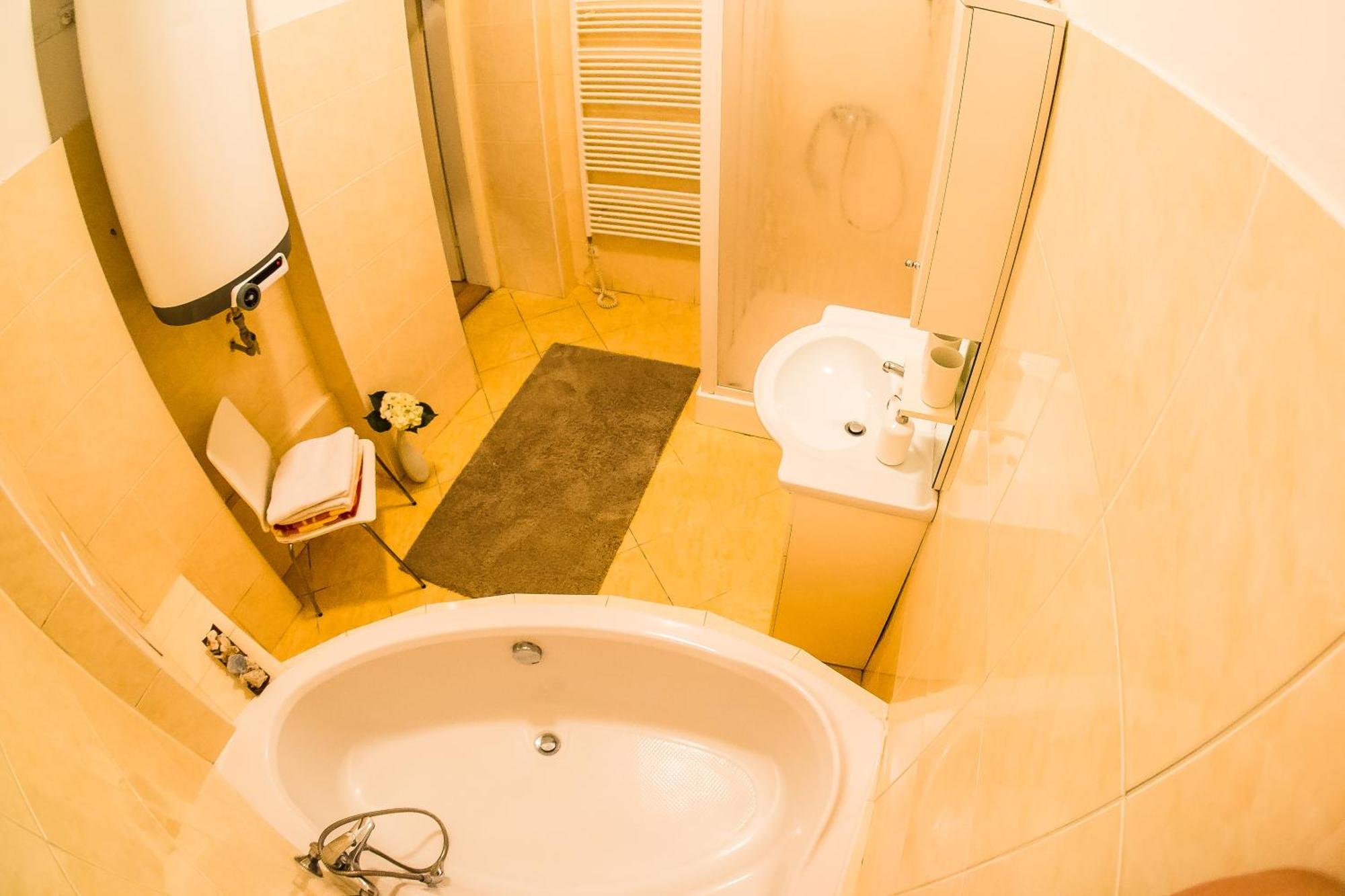 Cozy Apartment In Prague'S Best Area ภายนอก รูปภาพ